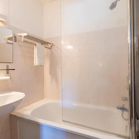 Logis Heraclee Saint-Gilles (Gard)