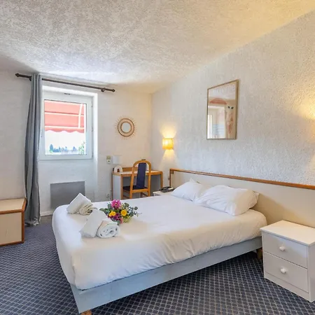 Logis Heraclee 3* Сен-Жиль