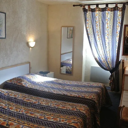 Hotel Logis Heraclee 3*