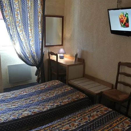 Hotel Logis Heraclee 3*