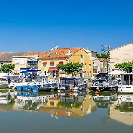 Otel Logis Heraclee Saint-Gilles (Gard)