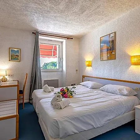 Otel Logis Heraclee Saint-Gilles (Gard)