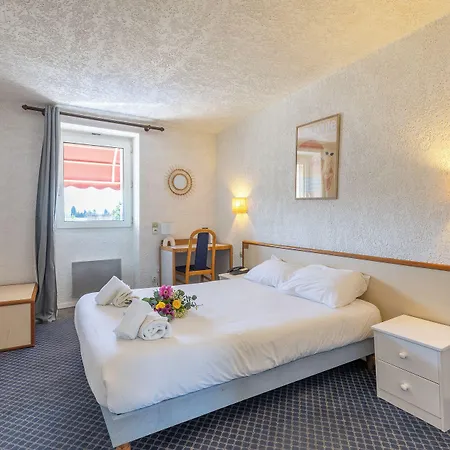 Logis Heraclee 3* Сен-Жиль
