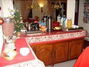 Logis Heraclee Otel Saint-Gilles (Gard)