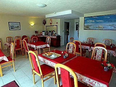 Logis Heraclee Hotel