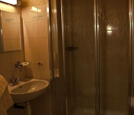 Logis Heraclee Hotel 3*