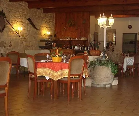 Logis Heraclee Hotel 3*